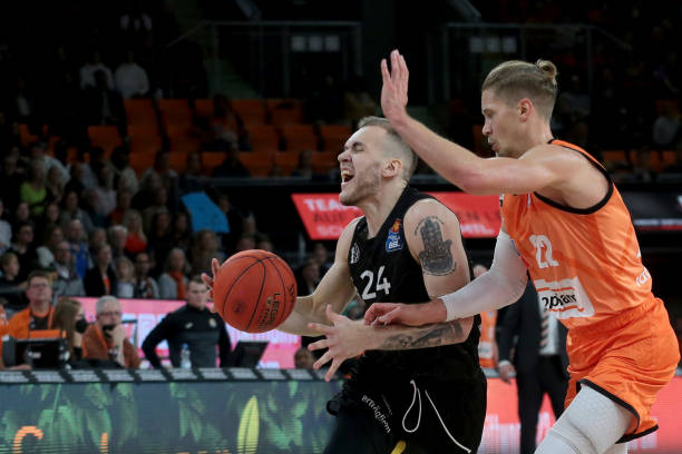 作为队友 作为队友