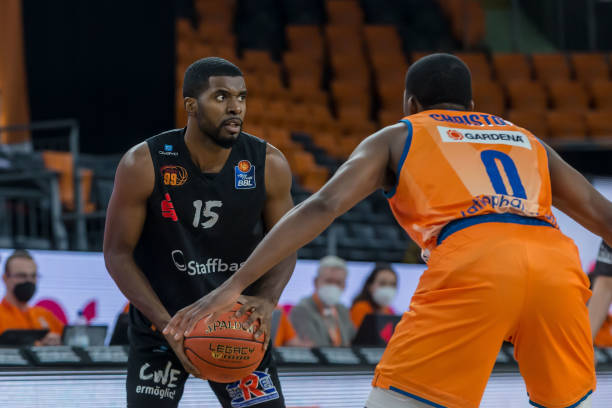 门的一场比 门的一场比